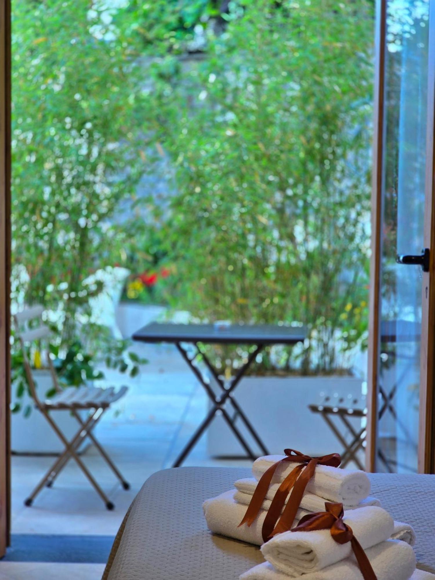 ヴィーコ・エクエンセ Oasi Relais Bed & Breakfast エクステリア 写真