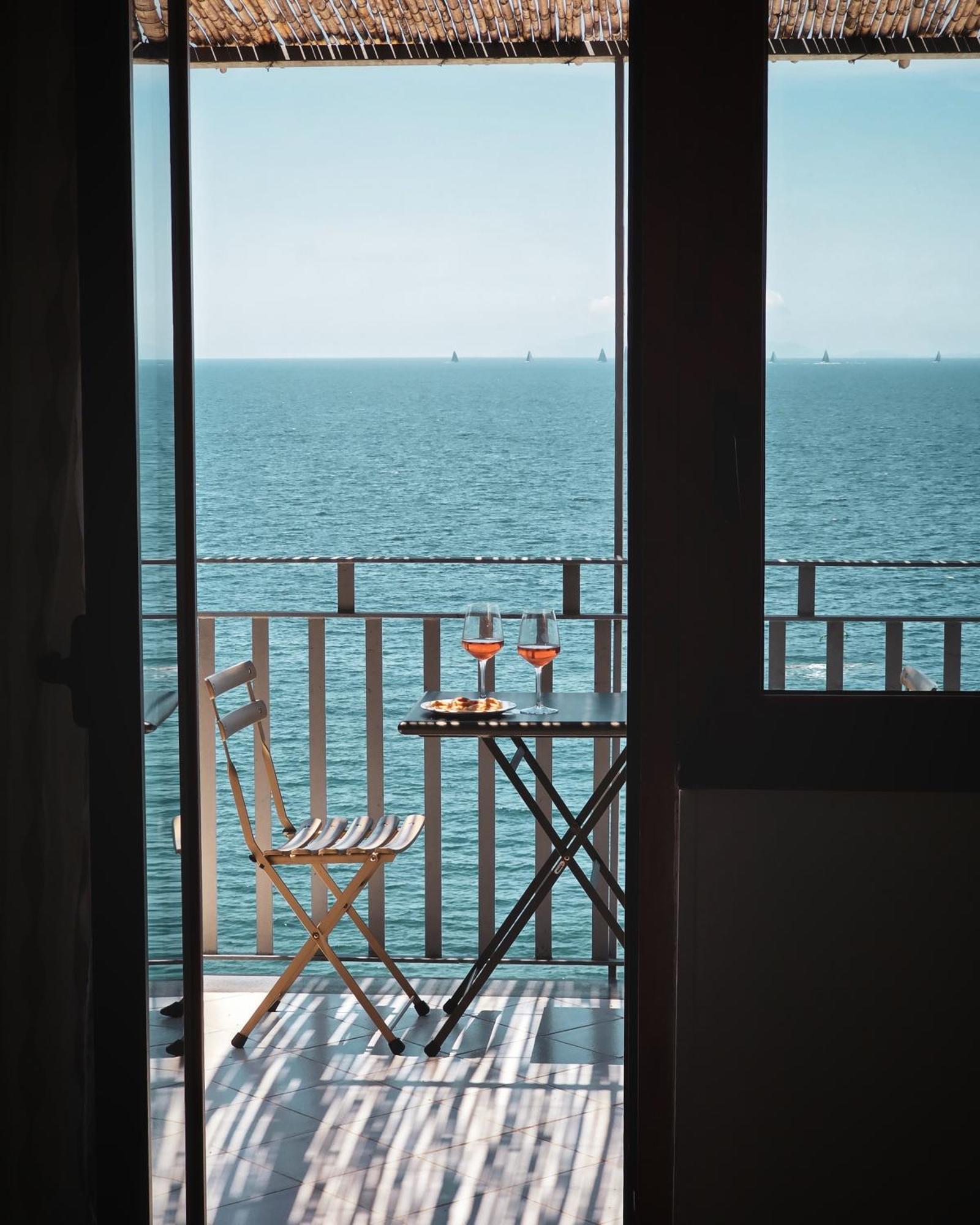 ヴィーコ・エクエンセ Oasi Relais Bed & Breakfast エクステリア 写真